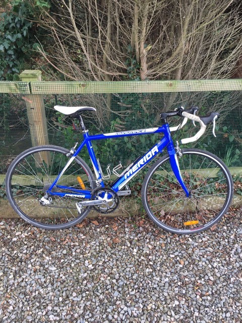 merida 880 road bike